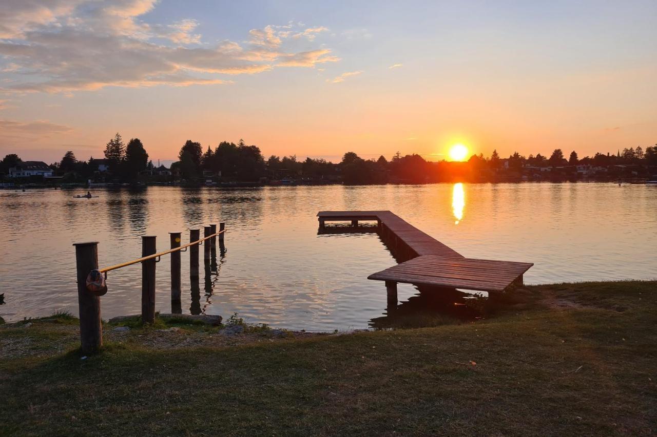 Hauszeit - Zeit Fuer Dich - Zeit Am See Neufeld an der Leitha Exteriör bild